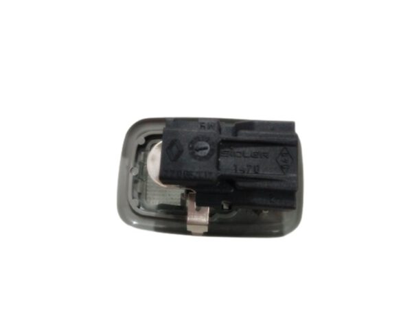 8200085577 luz de teto traseira direita renault clio original.b